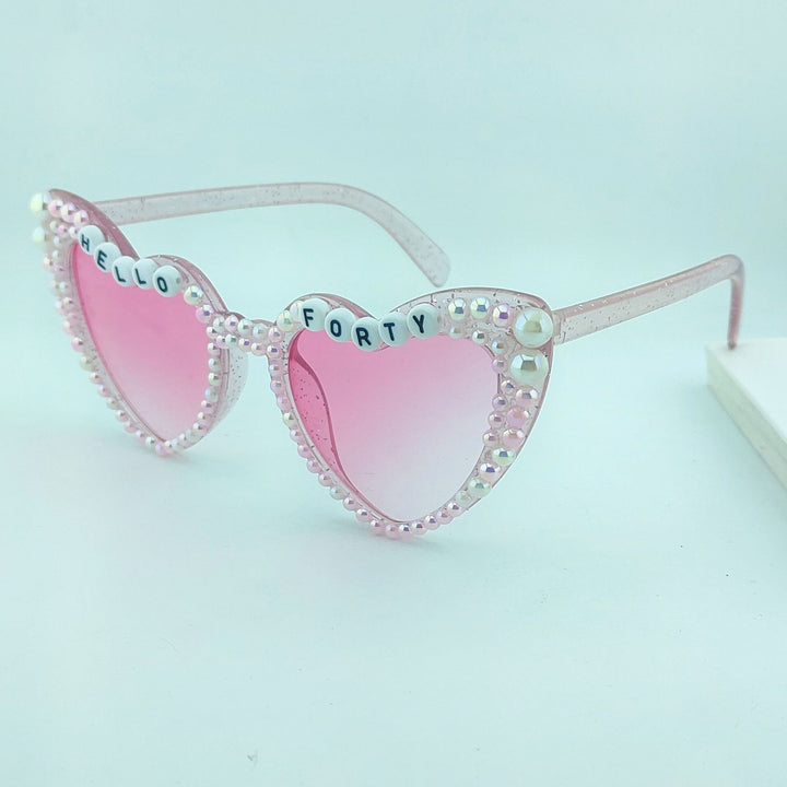 Damen Herzförmige Sonnenbrille mit außergewöhnlichem Dekor Karnz