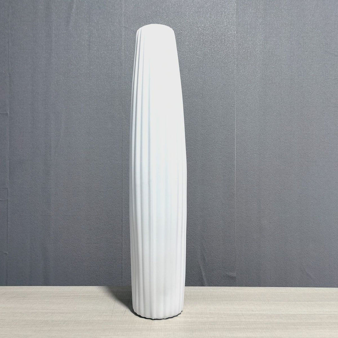 Elegante große dekorative gerippte Vase Karnz