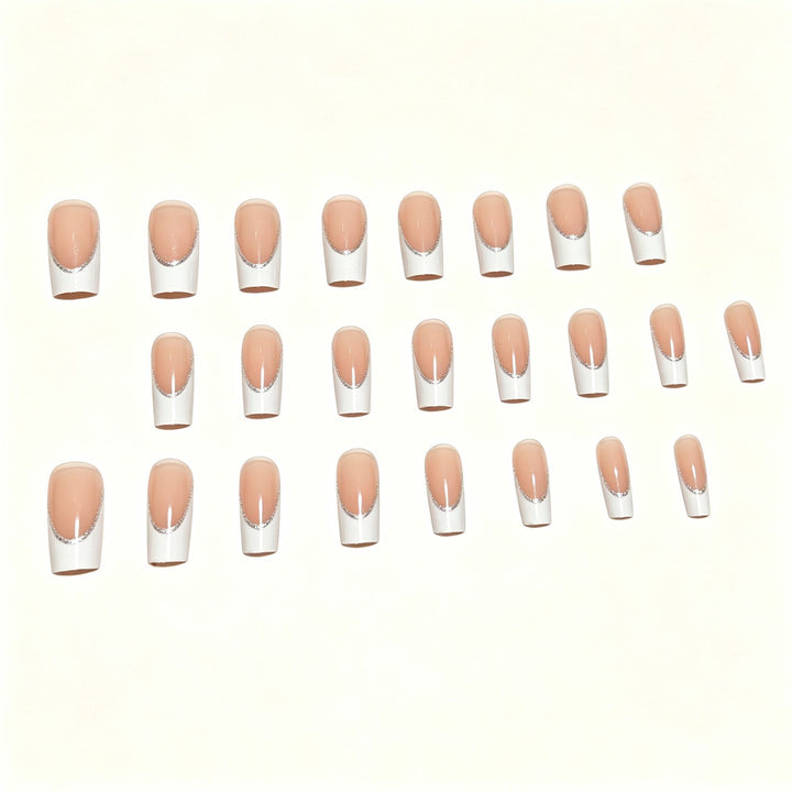 Elegantes French Tip Nagelkunstset Karnz