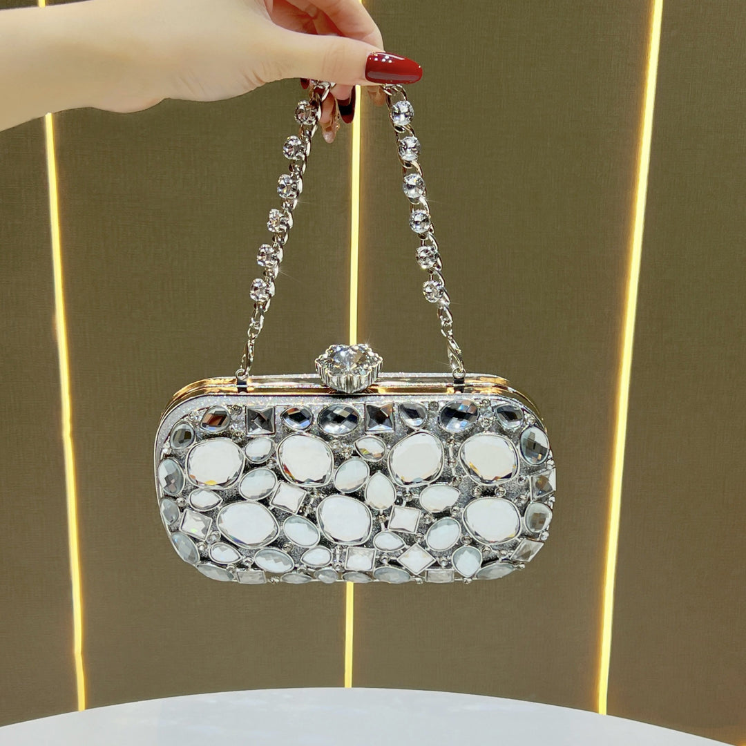 Dekorative Kristallakzentuierte Abend-Clutch
