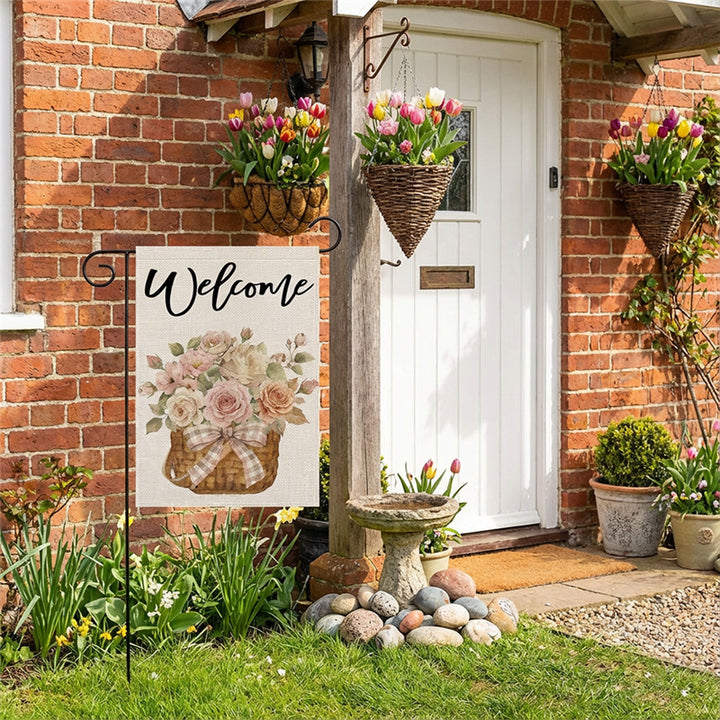 Dekorative Jute-Textur Willkommen Gartenflagge mit Blumenkorb-Illustration