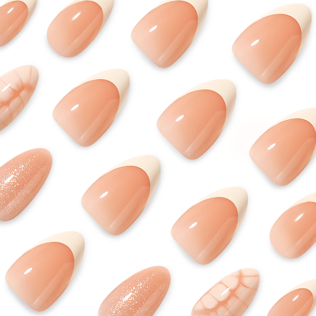 Kunstvolle Nagelverlängerungen mit schimmerndem Glitzer und einzigartigem Design Karnz