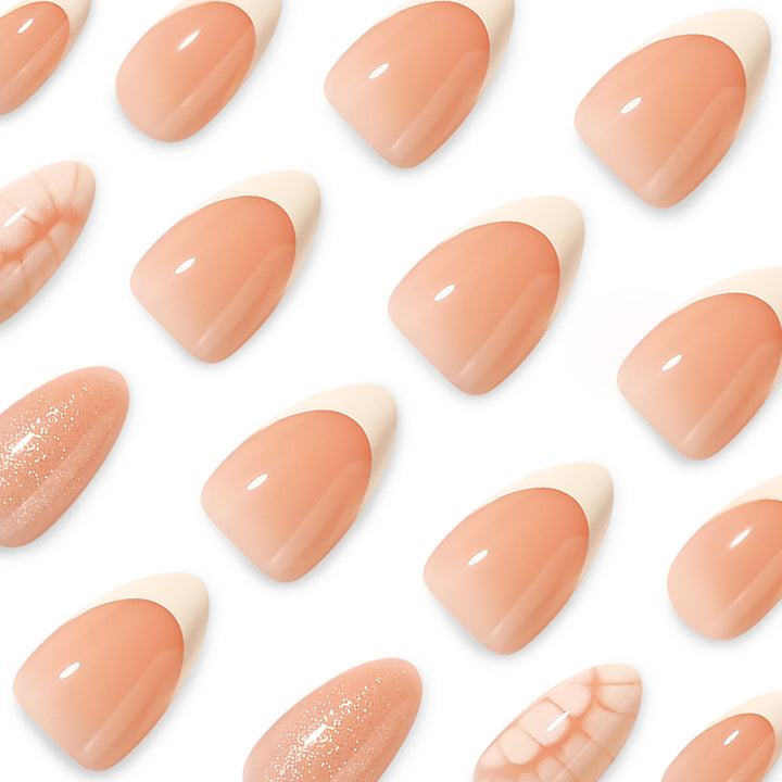 Kunstvolle Nagelverlängerungen mit schimmerndem Glitzer und einzigartigem Design Karnz