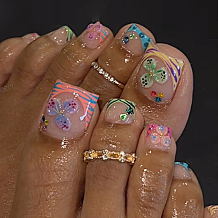 Dekoratives Press-On Nagelset mit eleganten Schmetterlingsdesigns Karnz