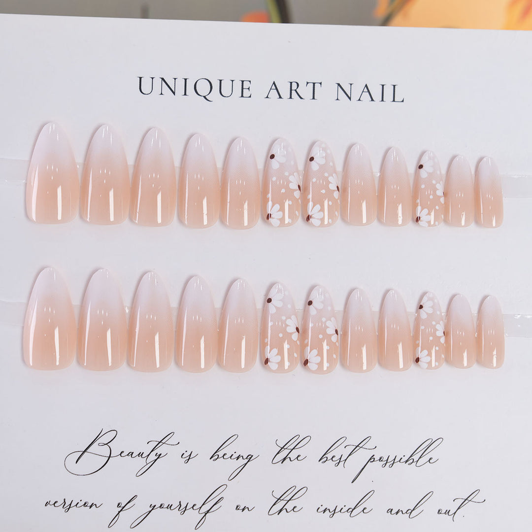 Elegantes Press-On-Nagel-Set mit floralem Design