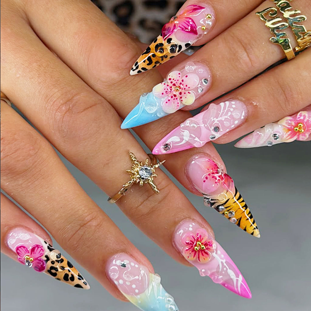 Künstlerisches Hochwertiges Press-On Nail Set Karnz