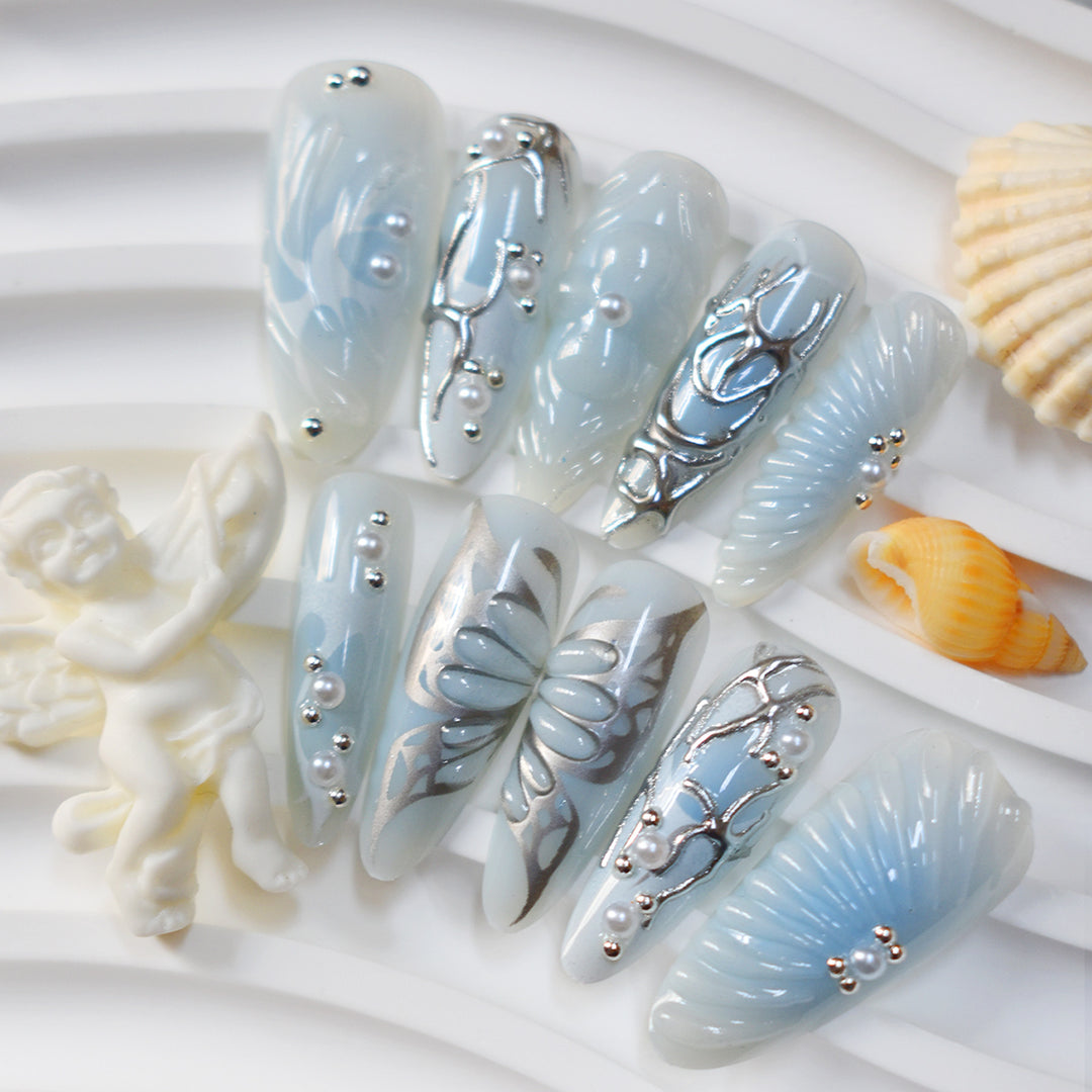 Künstlerisches Press-On Nageldesign Karnz