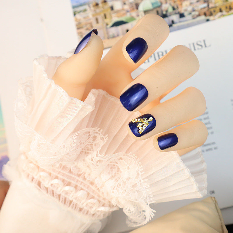 Premium dekorative Press-On Nail Set Karnz