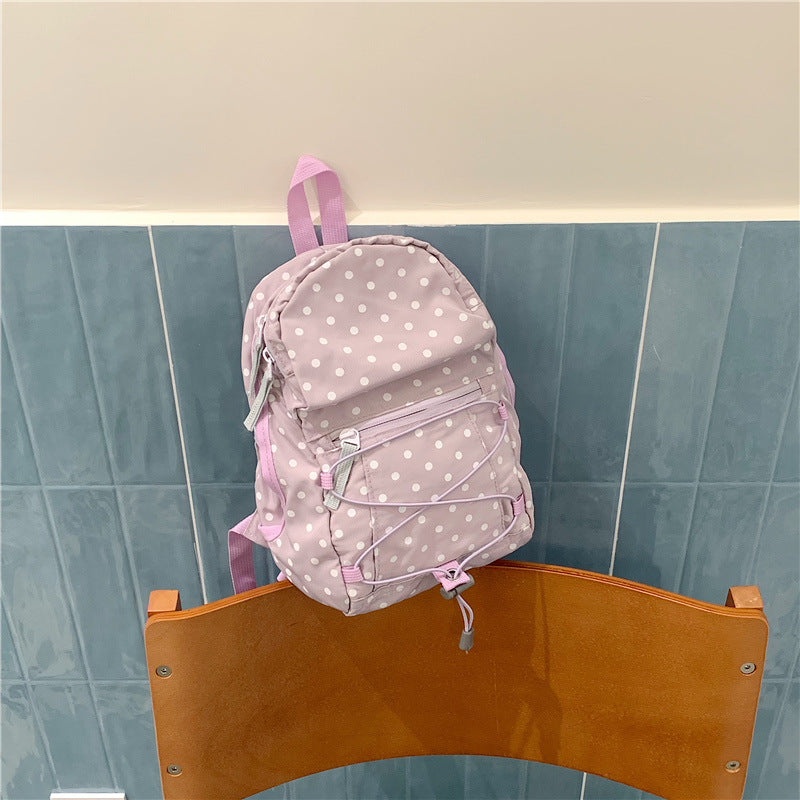 Leichter lässiger gepunkteter Rucksack