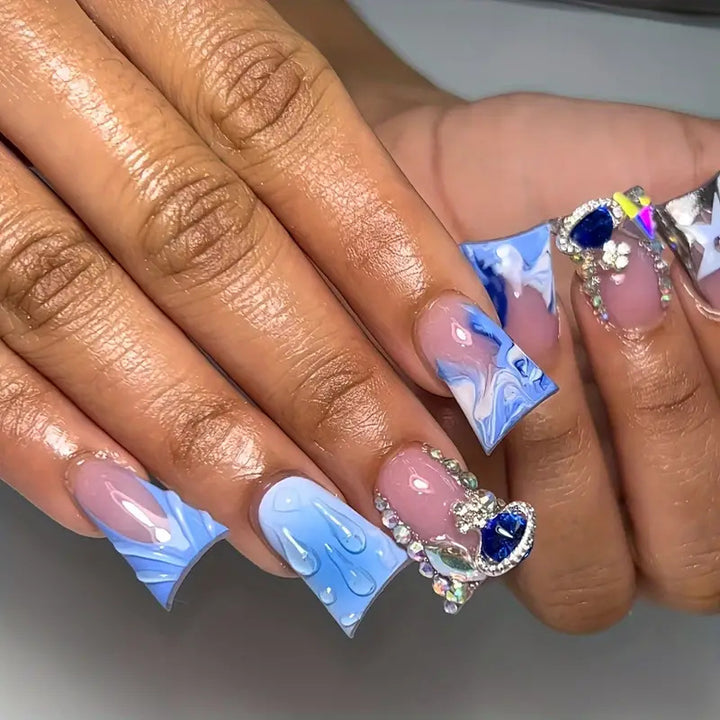 Künstlerisches Acryl Press-On Nagelset mit Edelsteinakzenten Karnz