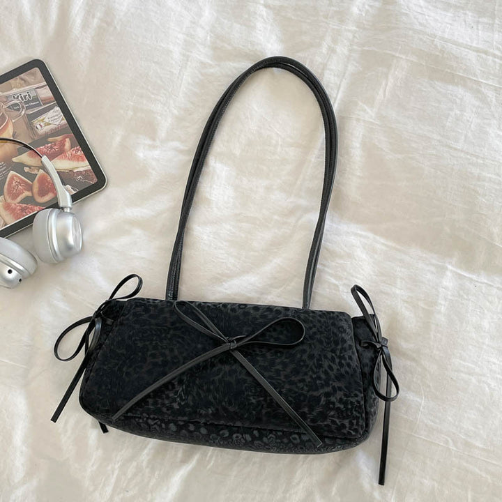 Schultertasche mit Schleifendetail