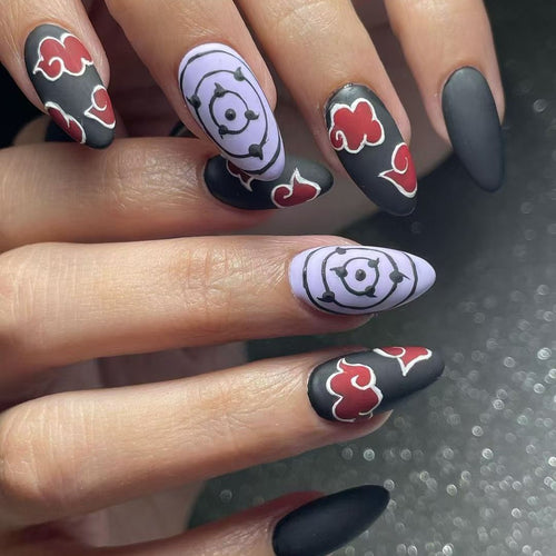 Künstlerische Nagelkunst