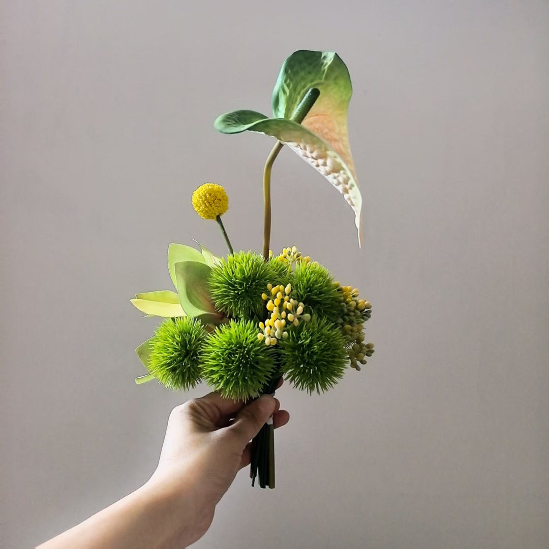 Lebensechter floral Handheld-Strauß