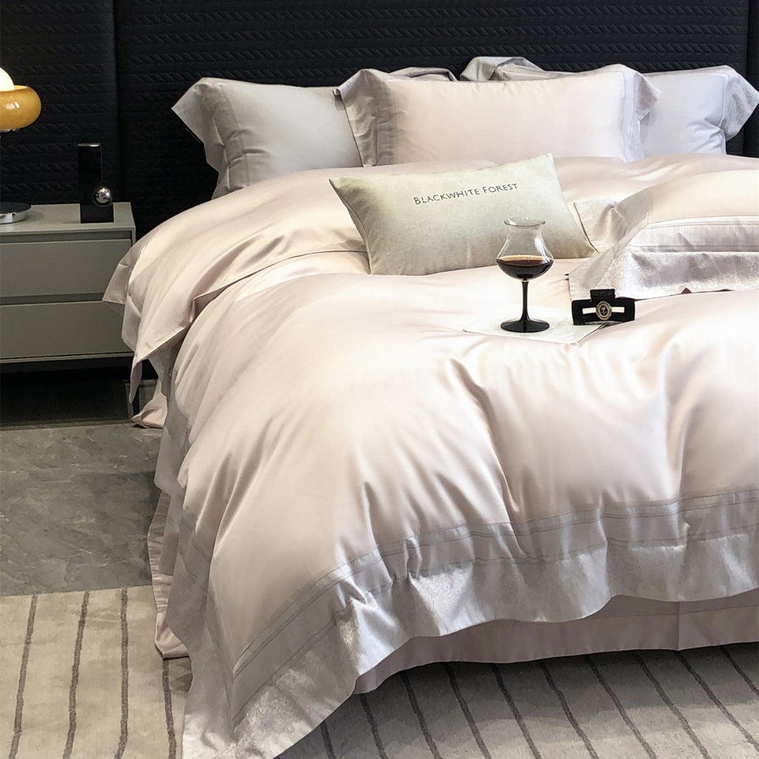 Luxuriöses Satin-Bettbezug-Set mit besticktem Rand