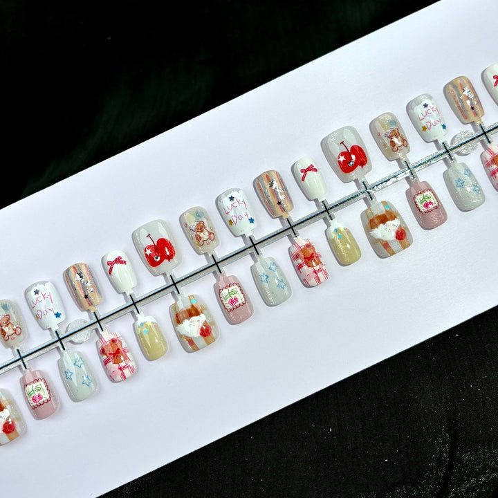 Künstlerisches handgemaltes Press-On Nagelkunst Set