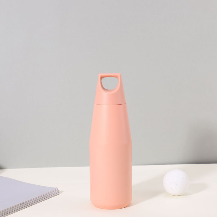 Isolierte Wasserflasche Karnz