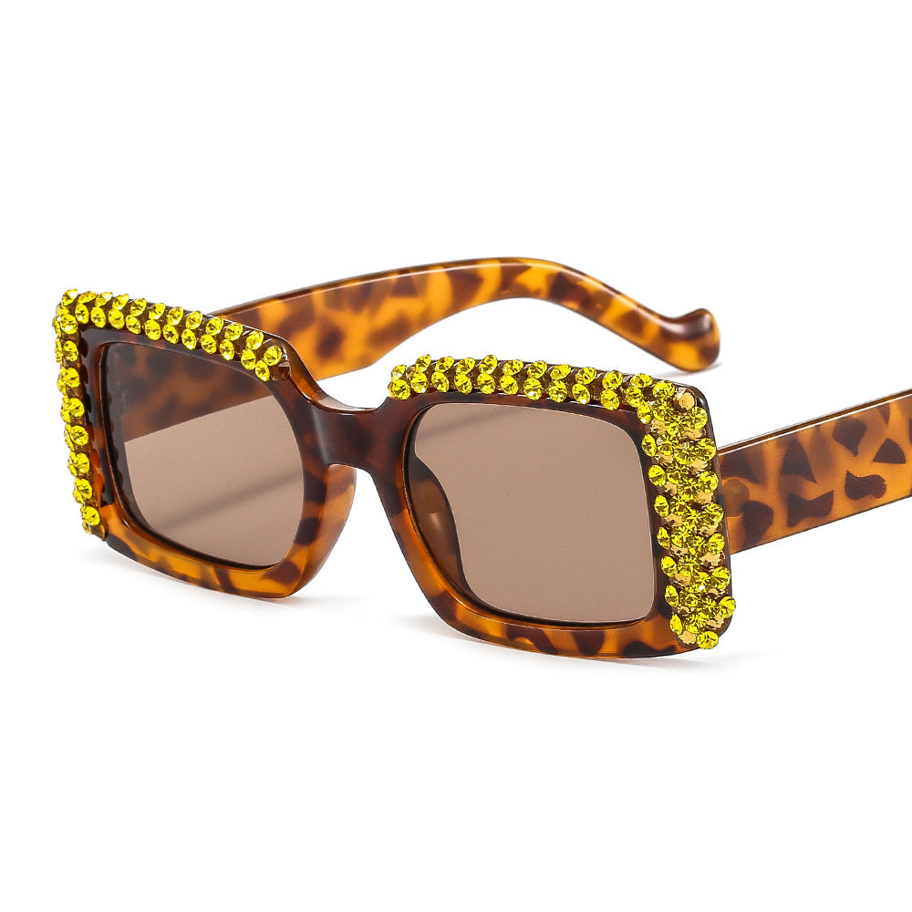 Damen Glamouröse quadratische Sonnenbrille mit funkelndem Kristallrahmen Karnz