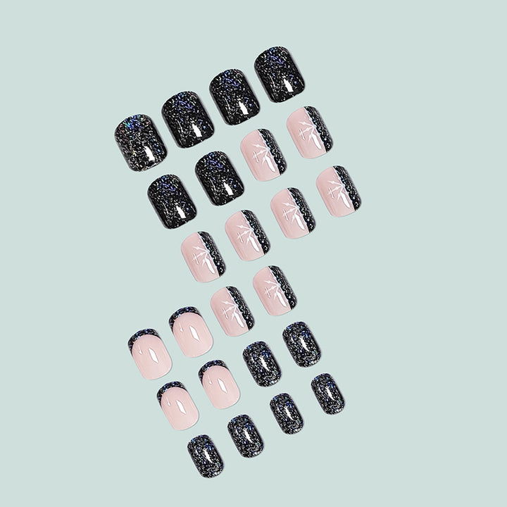 Glamouröse Nagelkunst mit festlichen Akzenten Karnz