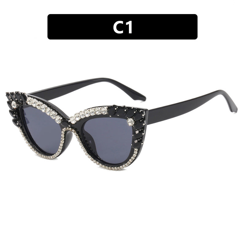 Damen extravagante Cat-Eye Sonnenbrille mit funkelndem Strassbesatz Karnz