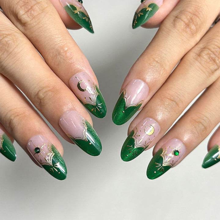 Künstlerische Nagelspitzen Karnz
