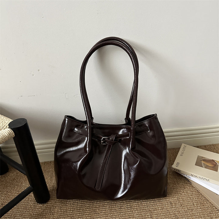 Elegante Glänzende Handtasche