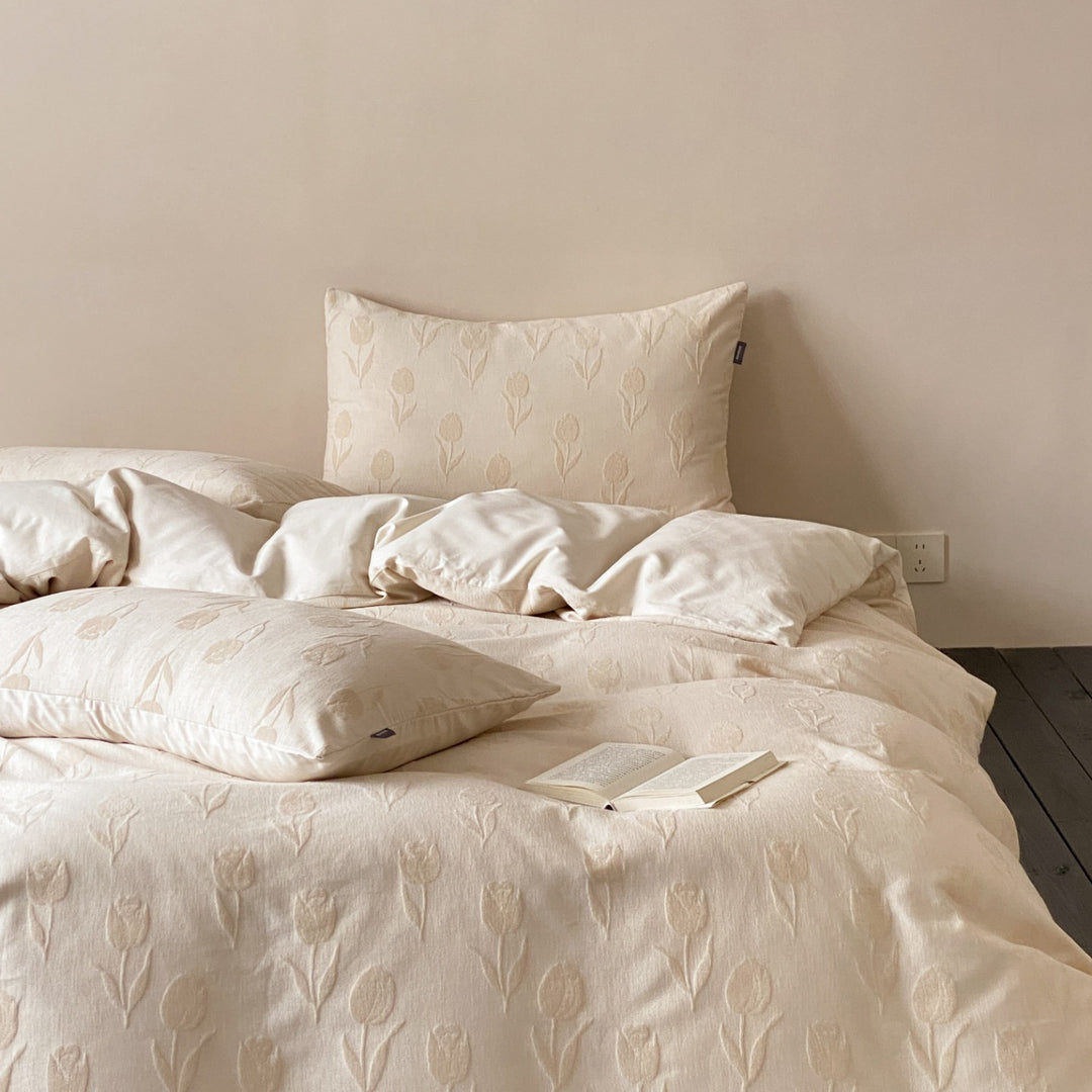 Luxuriöses Bettwäsche-Set aus Baumwoll-Jacquard mit Spitzenbändern