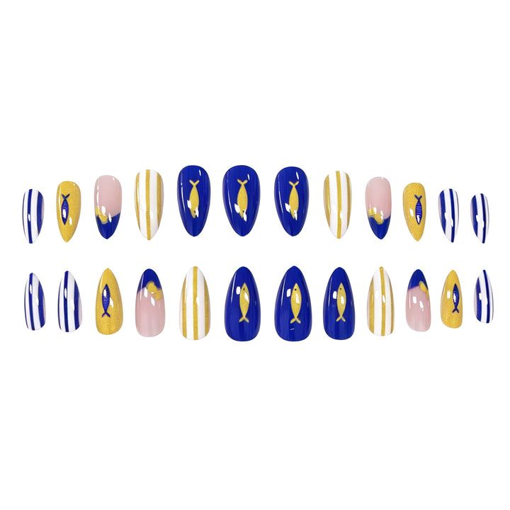 Künstlerische sommerliche Nagelkunstverzierungen Karnz