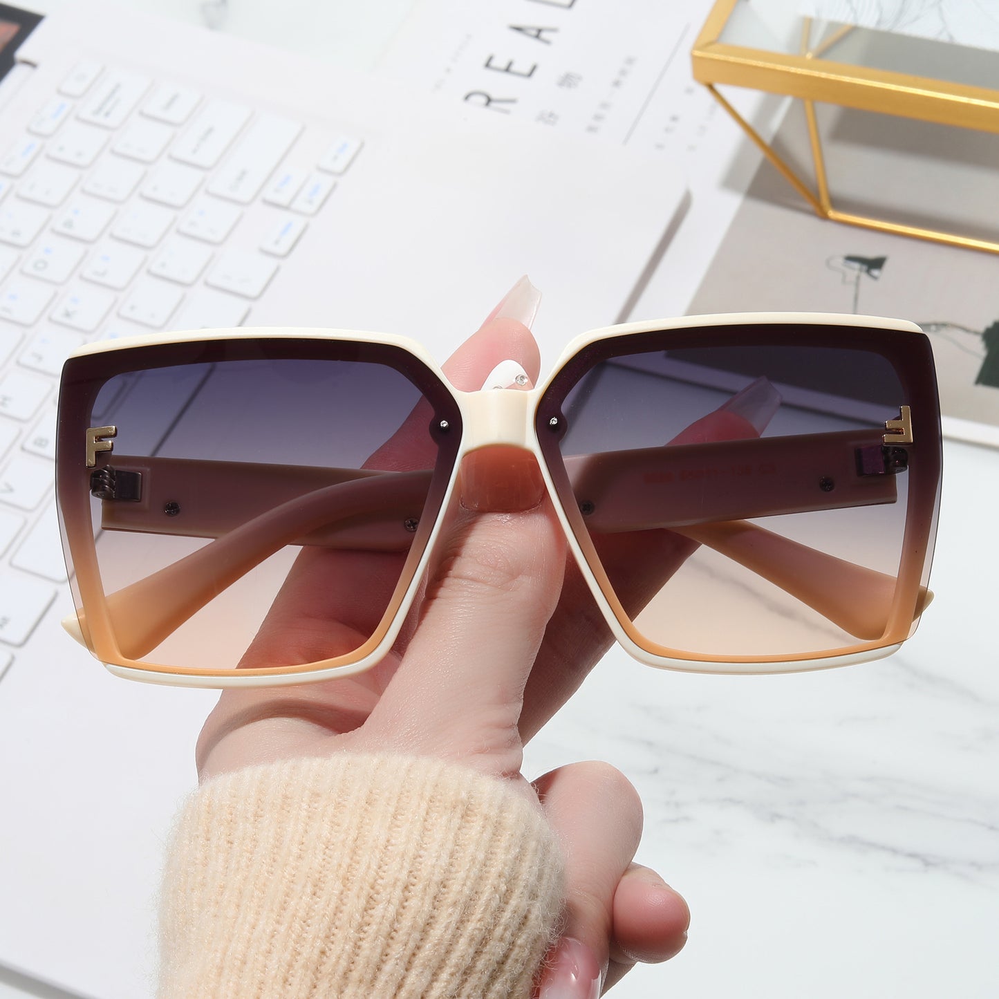 Damen oversized Sonnenbrille mit markantem Rahmen Karnz