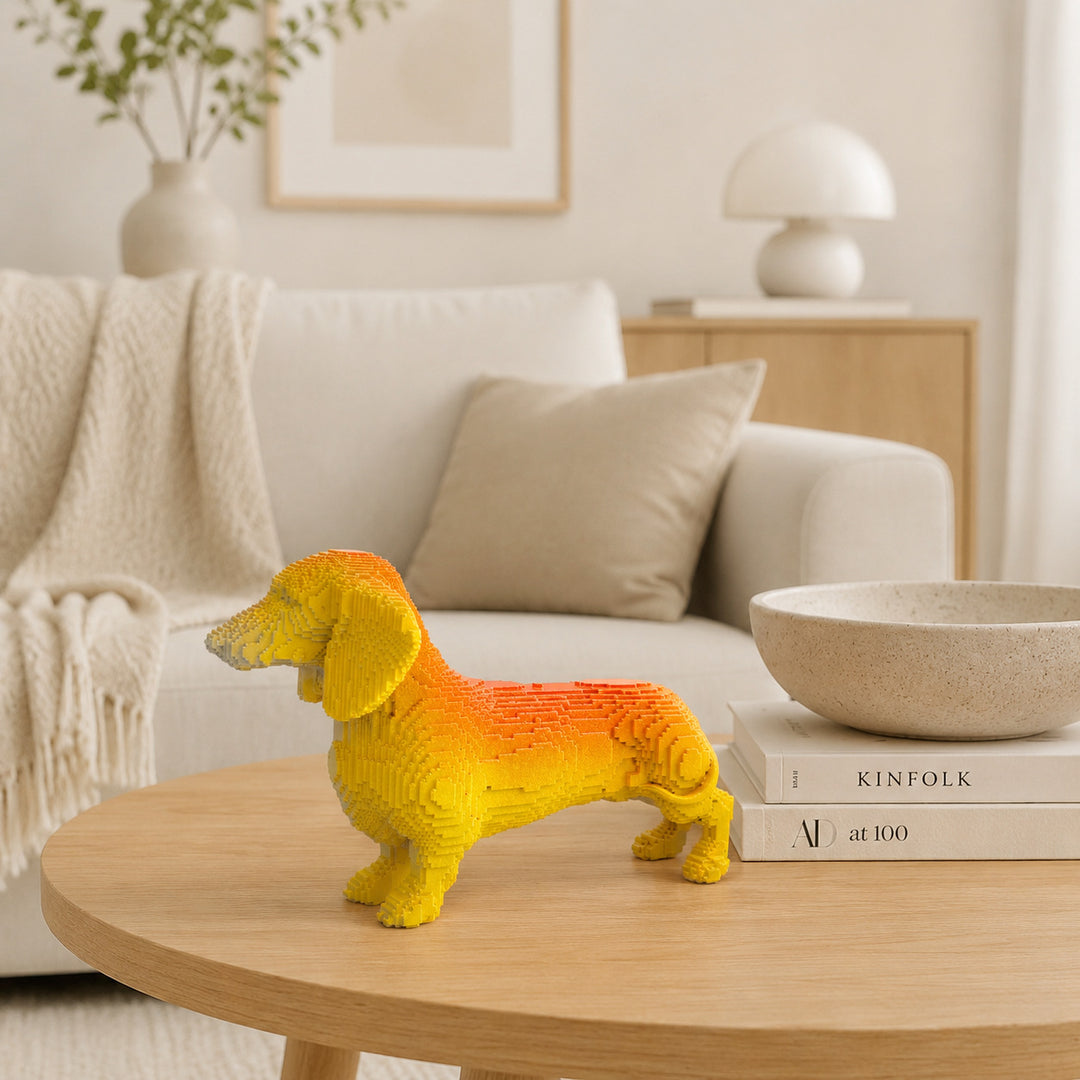 Verspielte Dekofigur eines süßen Dachshunds Karnz