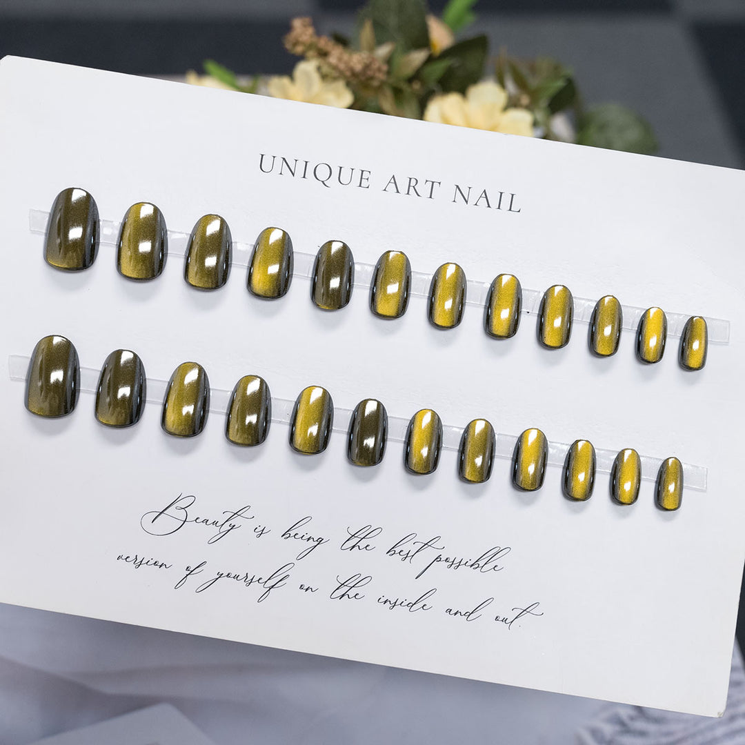 Stylische Druck-Nagelkollektion