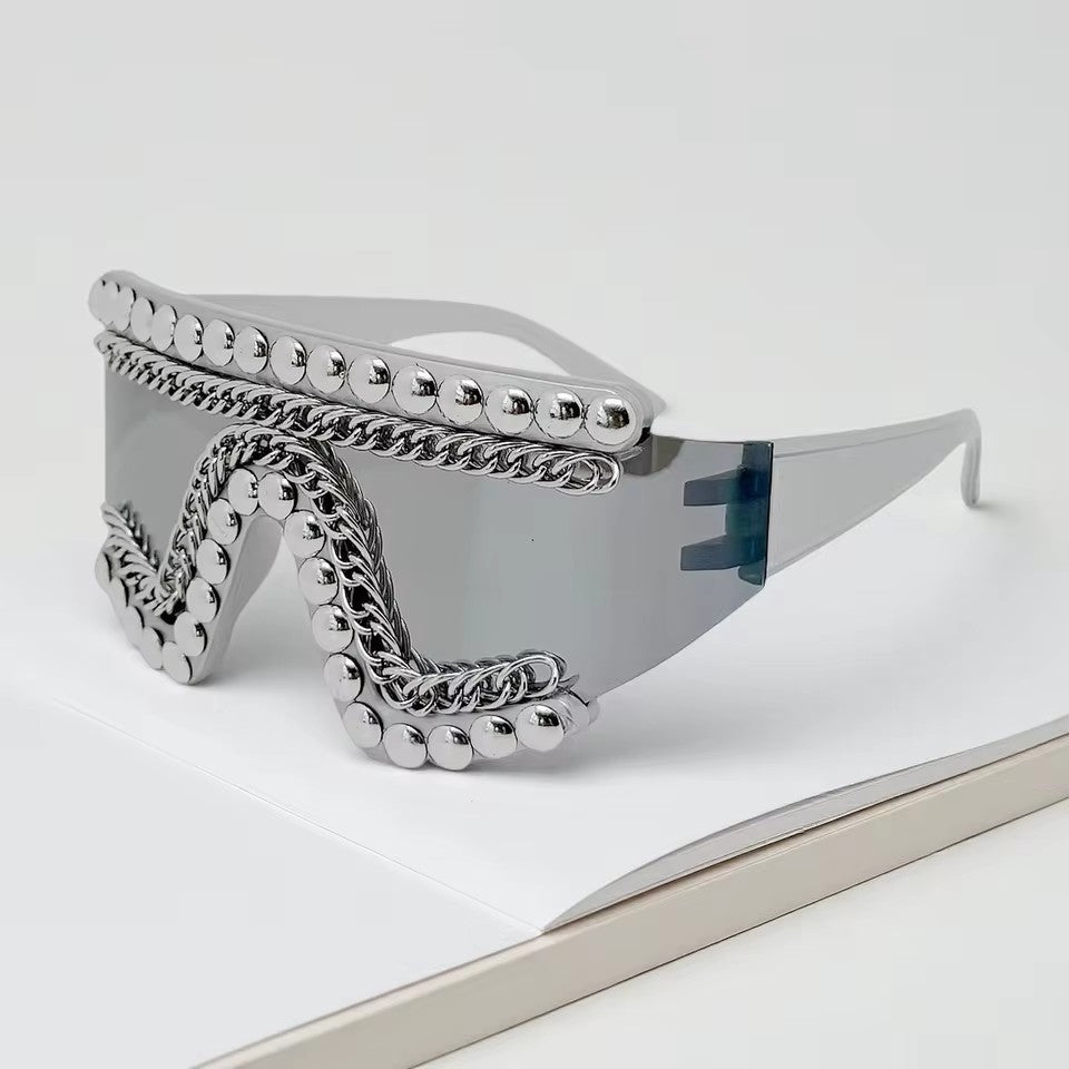Damen Fashion-Sonnenbrille mit luxuriösem Kettenrahmen und schimmernden Akzenten Karnz