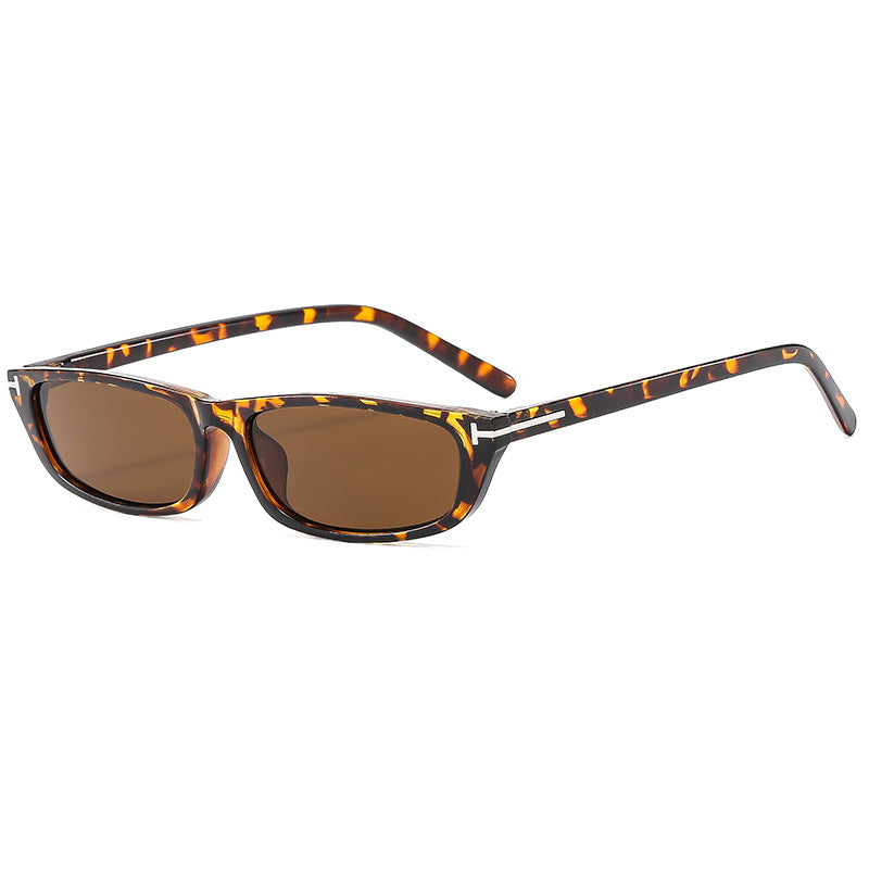 Damen modische Sonnenbrille im auffälligen Retro-Stil Karnz