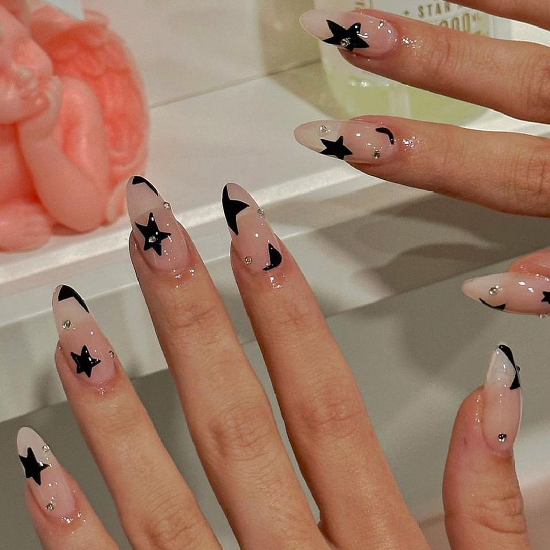 Künstlerisches Press-On-Nagelset mit Sternendesign Karnz