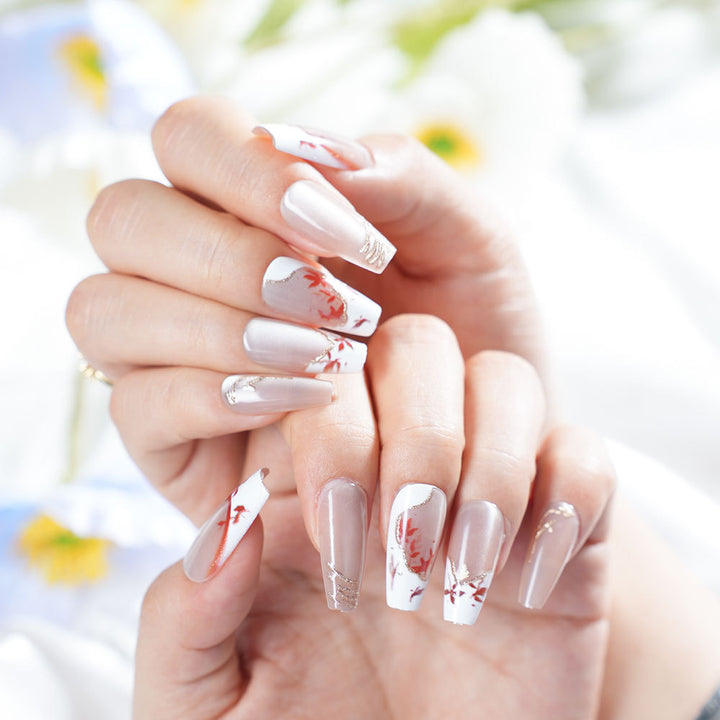 Elegantes Florales Press-On Nageldesign Karnz