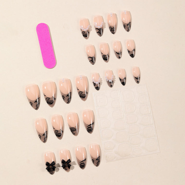Elegantes Spitzen-Design Nail Art Karnz