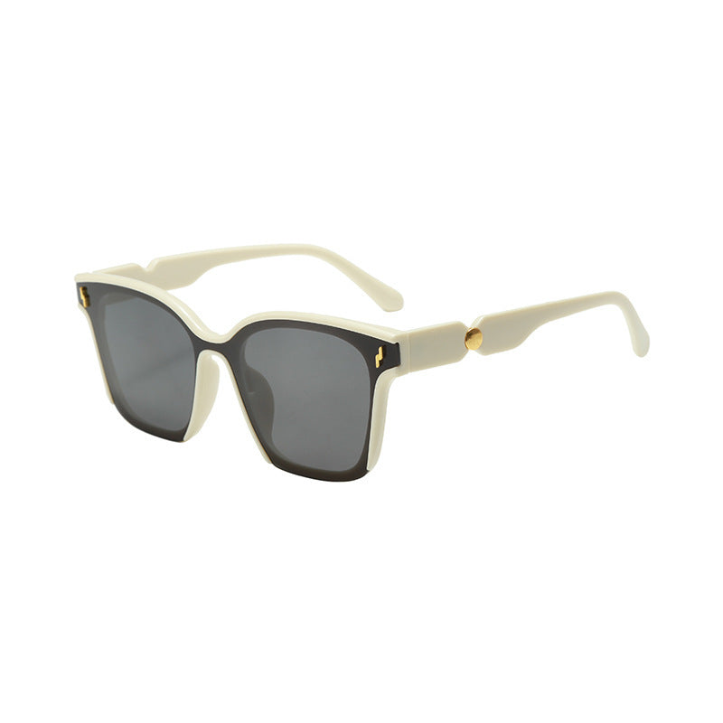 Damen Modische Sonnenbrille mit stilvollem Rahmen Karnz