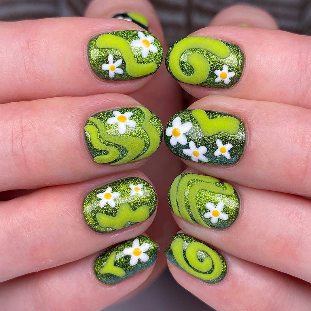 Kunstfingernägel mit Floralen und Glitzernden Akzenten Karnz