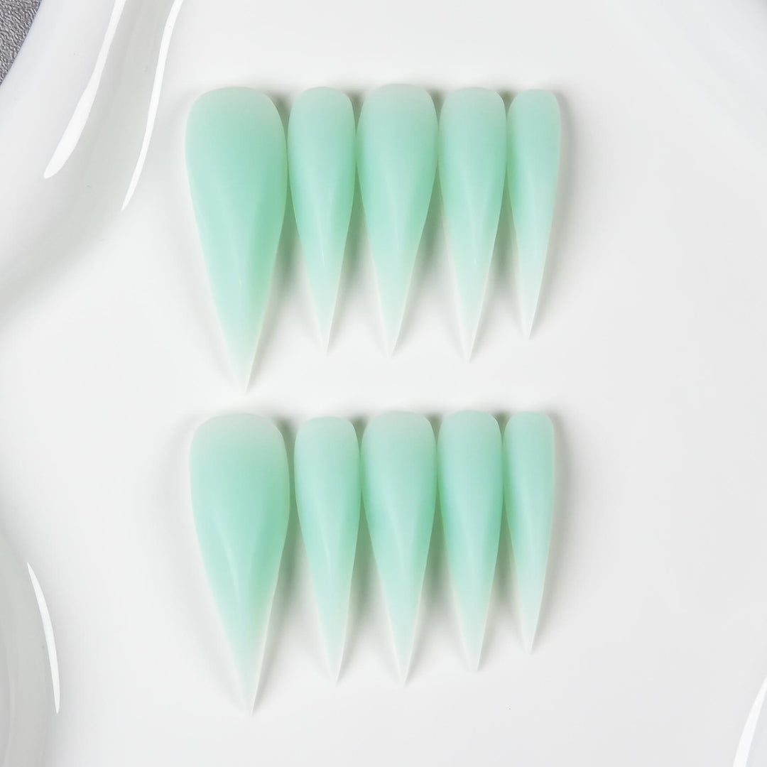 Stiletto Press-On Nail Set mit glänzender Oberfläche  1791255100