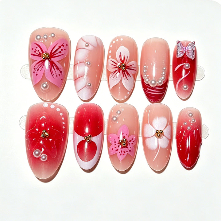 Florales dekoratives Press-On-Nagelkunst-Set Karnz