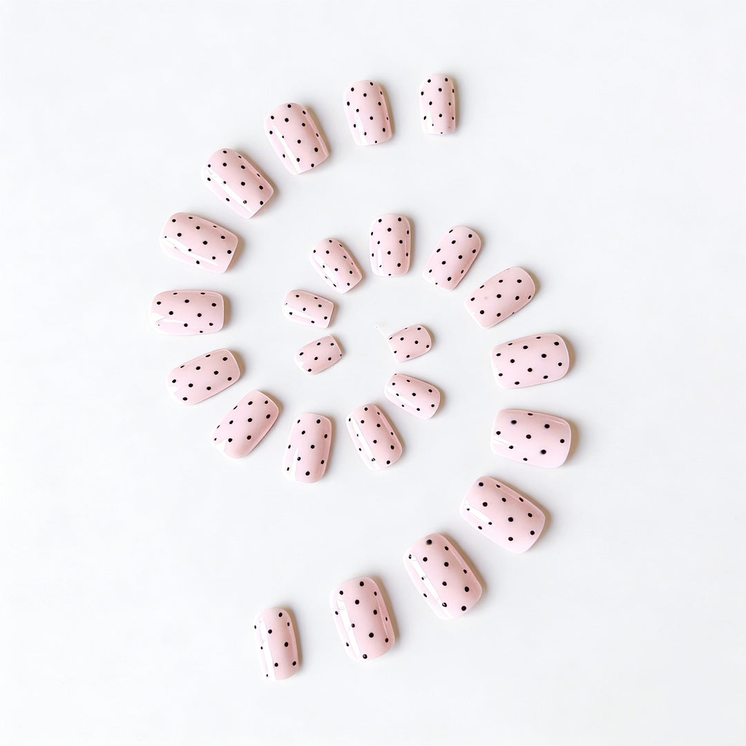 Polka Dot Nagelkunst Design Karnz