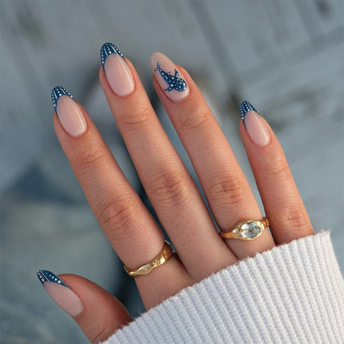 Künstlerisches Press-On-Nagelset mit dekorativem Walfischdesign Karnz