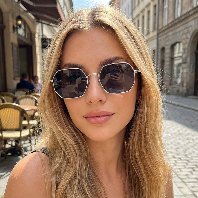 Damen Acht-Eckige Designer-Sonnenbrille mit hochwertigem Metallrahmen Karnz