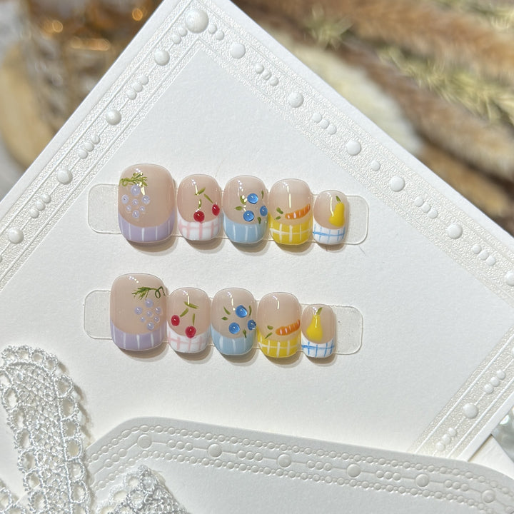 Künstlerisches von Früchten inspiriertes Press-On Nagelset Karnz