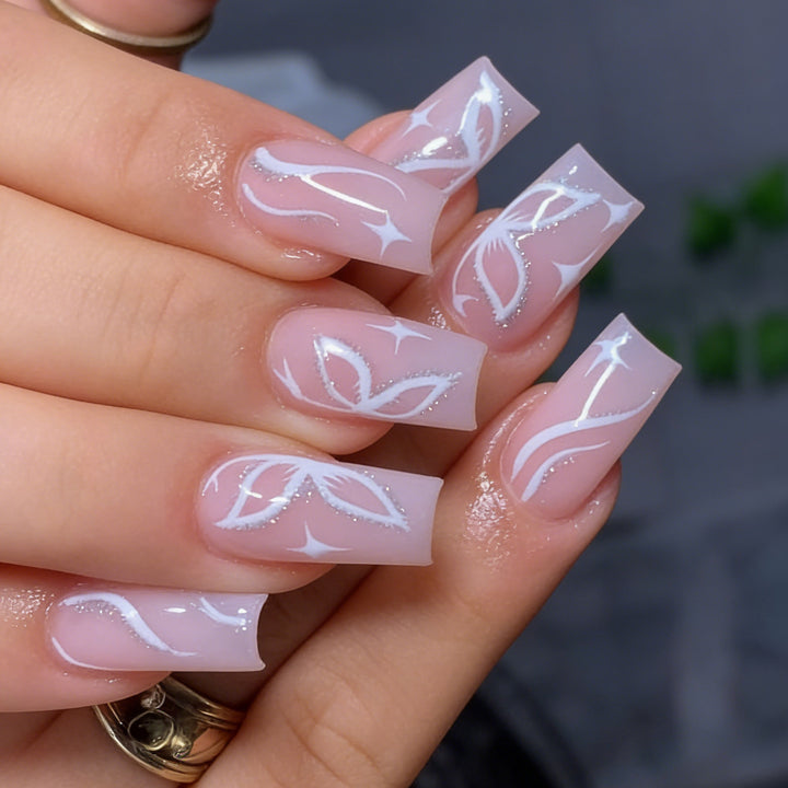 Elegante Blumen Nagelkunst Verbesserungen Karnz