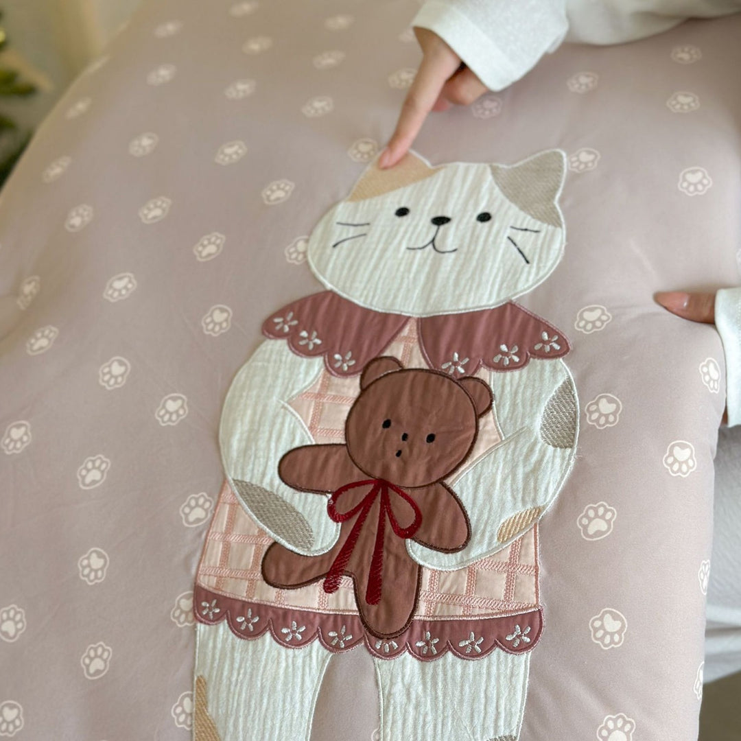 Kinder-Steppdecke mit applizierter Katze und Teddybär extraweiche Kuscheldecke
