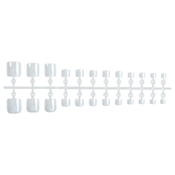 Künstliches Nagel-Set mit eleganten French-Tips Karnz