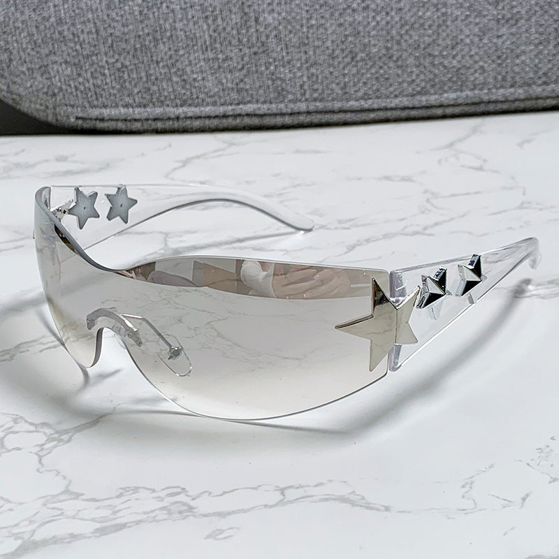 Damen futuristische Sonnenbrille mit auffälligem Design und modischen Akzenten Karnz