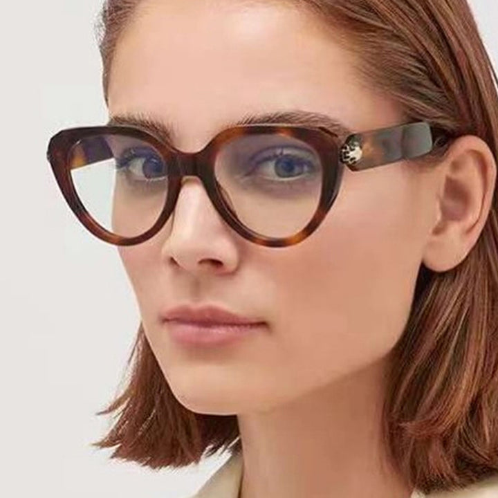 Damen Cat-Eye Sonnenbrille mit goldenen Akzenten und schützendem UV-Filter Karnz