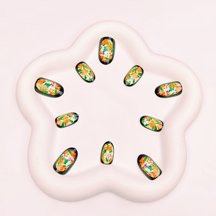 Blumige Nail Art Design Karnz