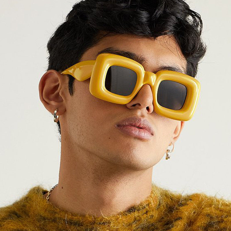 Damen rechteckige Sonnenbrille mit breitem Rahmen und schützendem UV-Filter Karnz